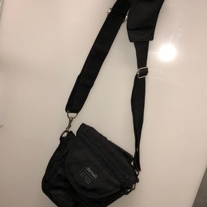 Denali small tech bag